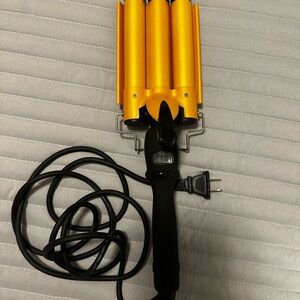 Gold Hair Waver Styling Tool